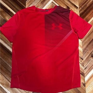 Under Armour Heat Gear Boys Red T-Shirt Size Youth Small